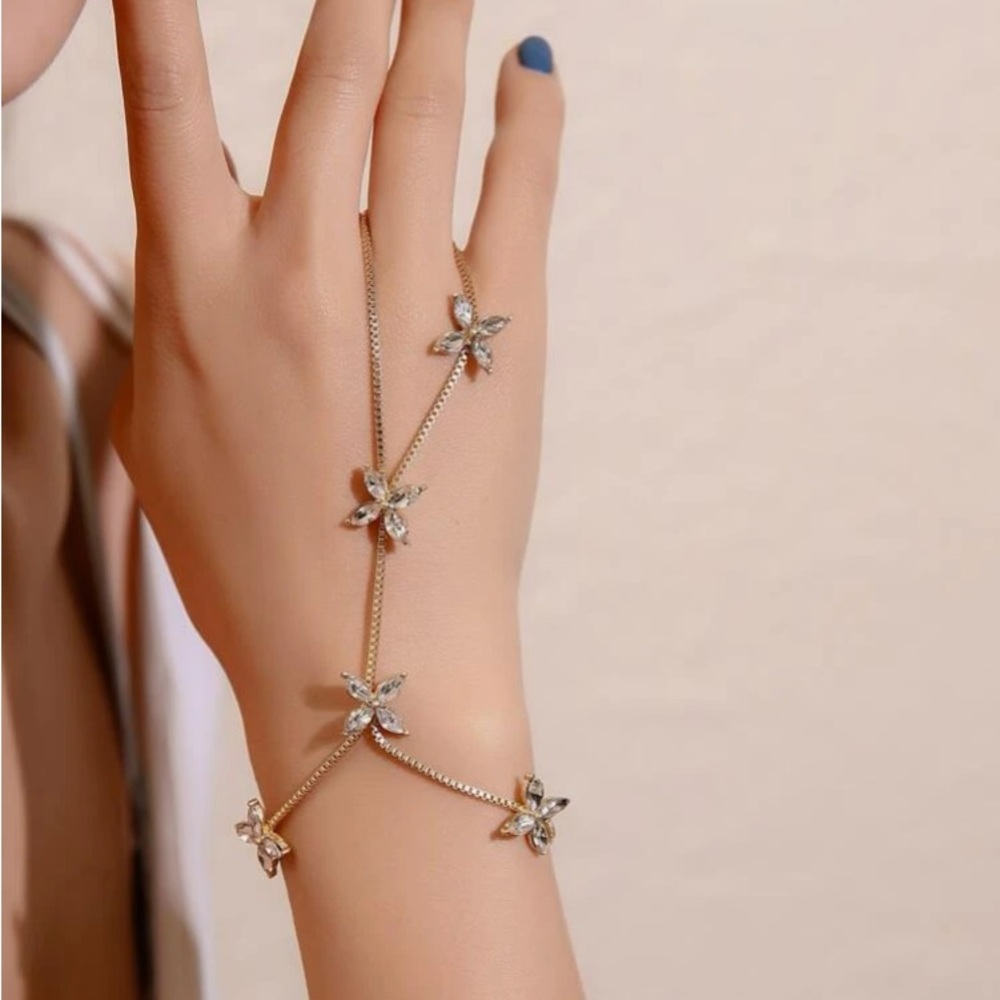 Flower Ring Finger Hand Chain Charm Bracelet